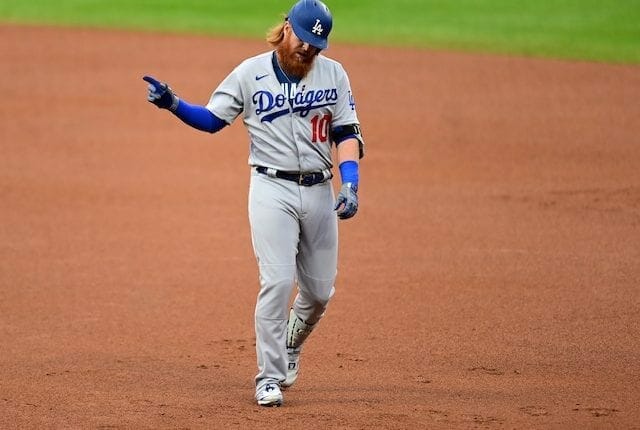 Justin Turner contract: Dodgers re-sign third baseman to two-year