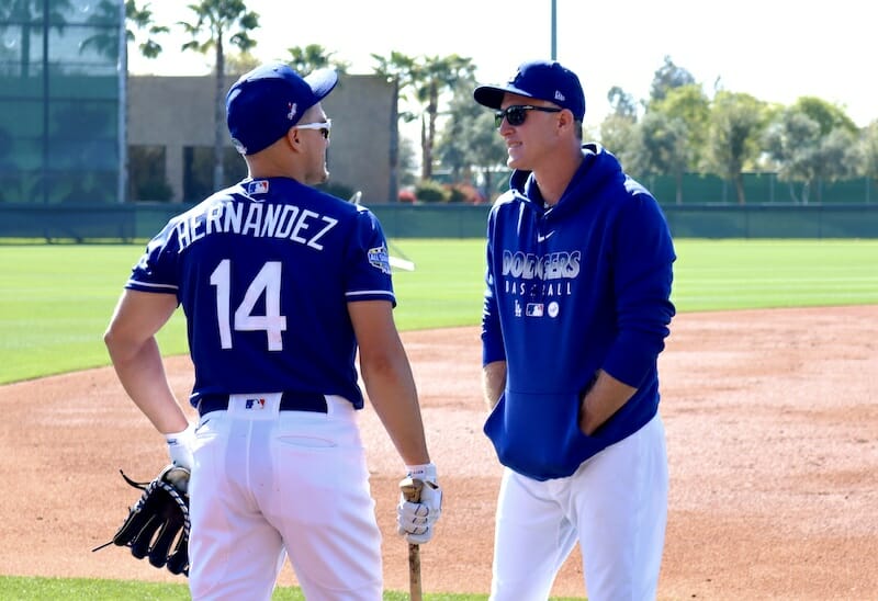 Dodgers' Chase Utley announces he is retiring at end of season