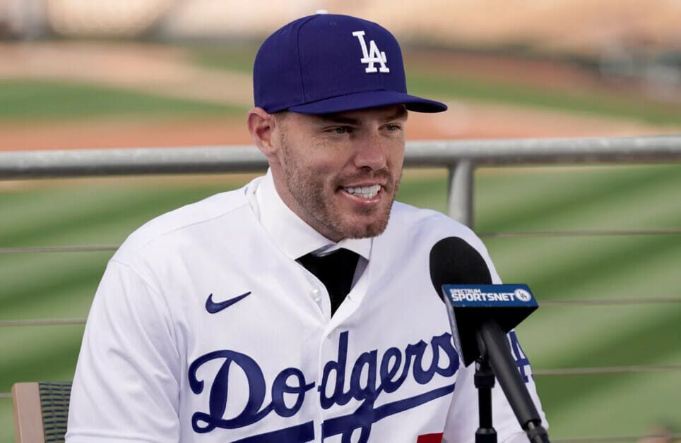 Dodgers' Freddie Freeman pledges $500,000 to build clubhouse for