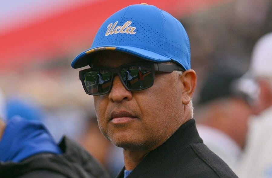 Dodgers: Dave Roberts and Son Cole Take in UCLA Sun Bowl Game - Inside the  Dodgers