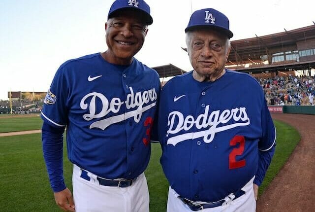 Dodgers Pay Tribute to Tommy Lasorda